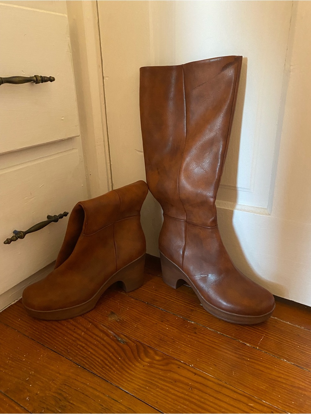Women’s knee high Brown Boots BOC